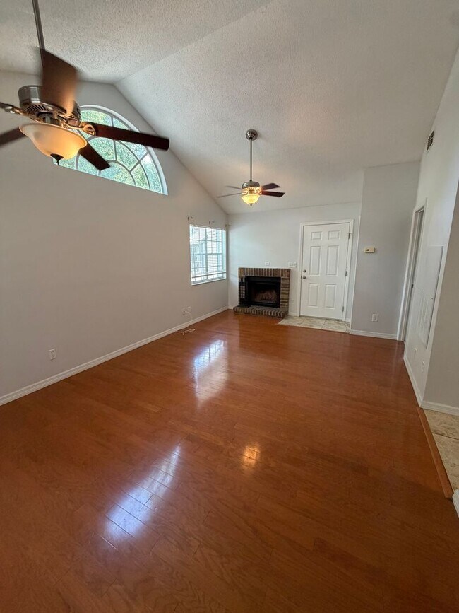 Building Photo - 949-201 Bird Bay Court