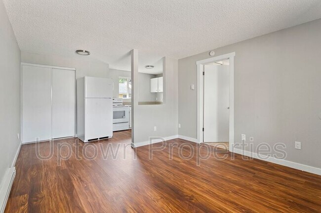 Foto del edificio - 13000 NW Cornell Rd