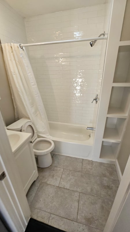 Building Photo - 244 Notre Dame Ave