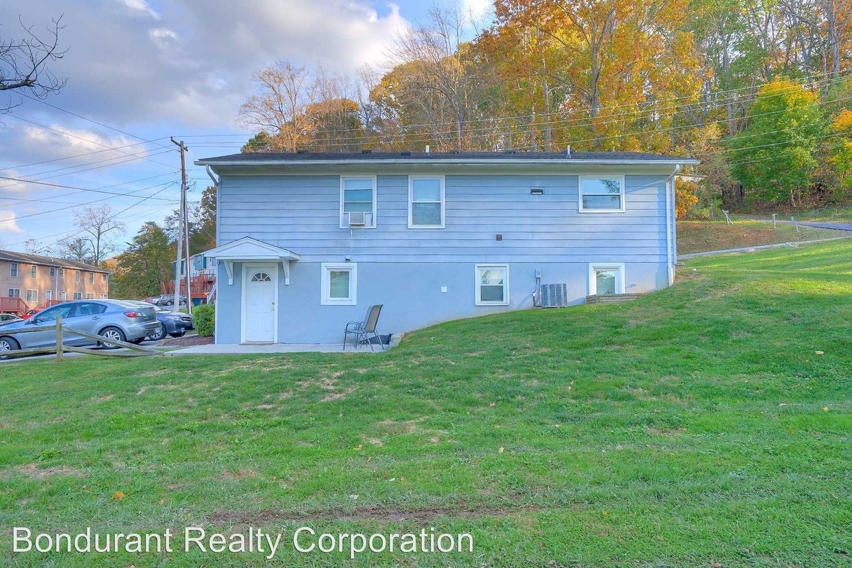 416 Wilson St, Radford, VA 24141 Room for Rent in Radford, VA