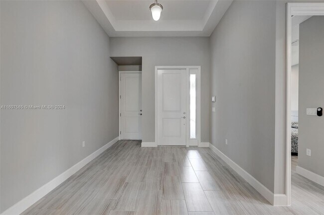 Building Photo - 11665 SW Marine Wy