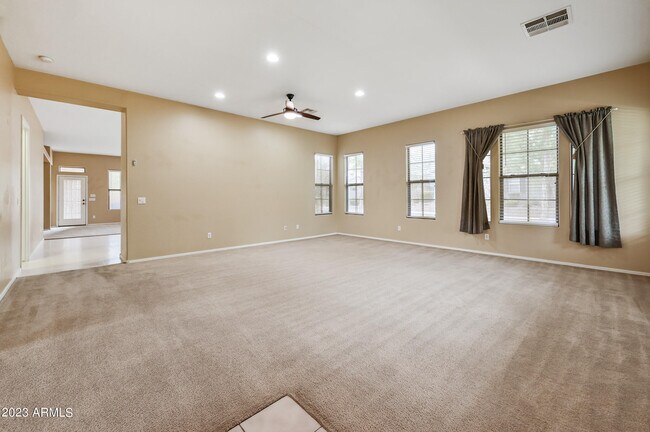 Building Photo - 4535 North Point Ridge Rd