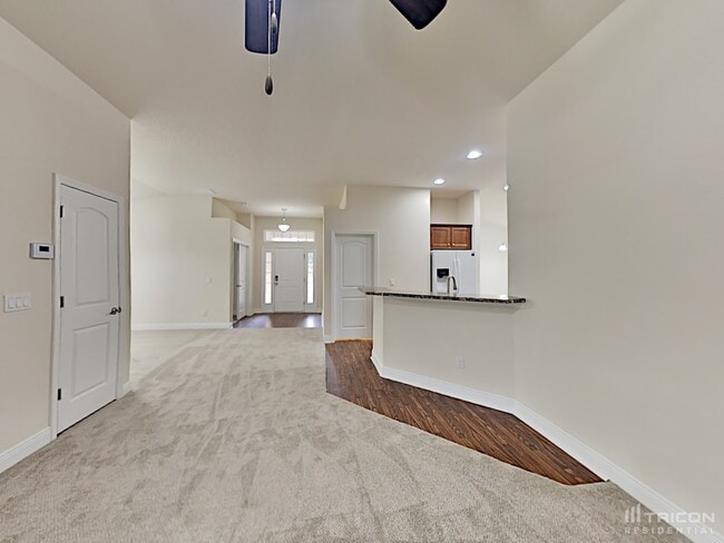 Building Photo - 2209 Bexley Dr