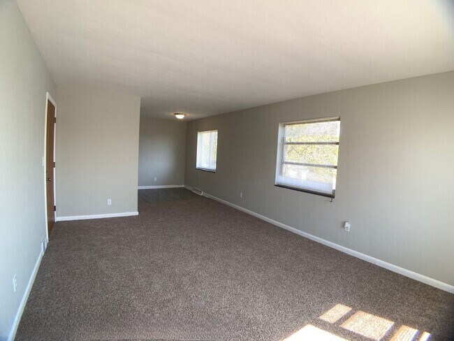 Foto del edificio - 2425 Springmont Ave