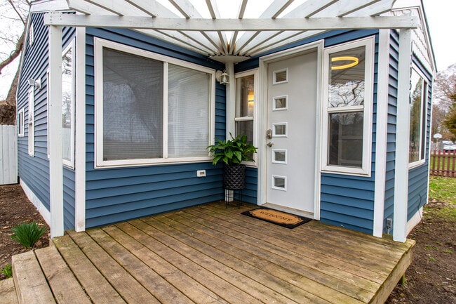 Foto del edificio - 12956 Portage Road