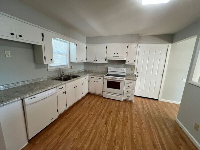 Foto del edificio - 1510 Faye St SW