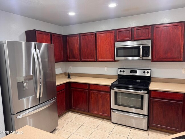 Building Photo - 6409 W Orchid Ln