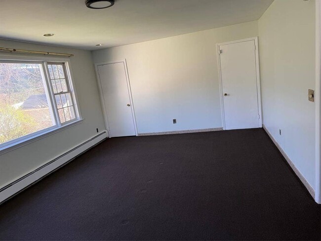 Building Photo - 59 Bainton St