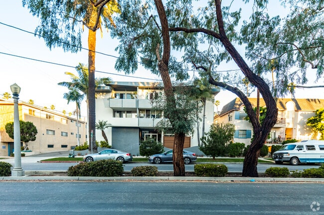 Exterior - 519 California Ave. 205