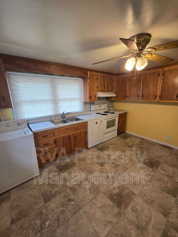 Foto del edificio - 6440 New Kent Hwy