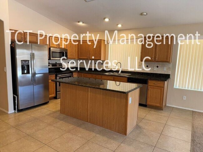 Building Photo - Spacious 4 Bedroom Home In San Tan Valley!