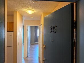 Building Photo - 1755 No 9 Highway315