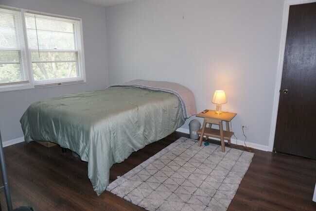 Foto del edificio - 4042 Charleston Rd