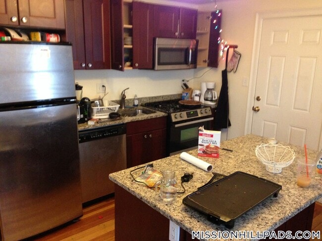 Building Photo - 107 Fisher Ave