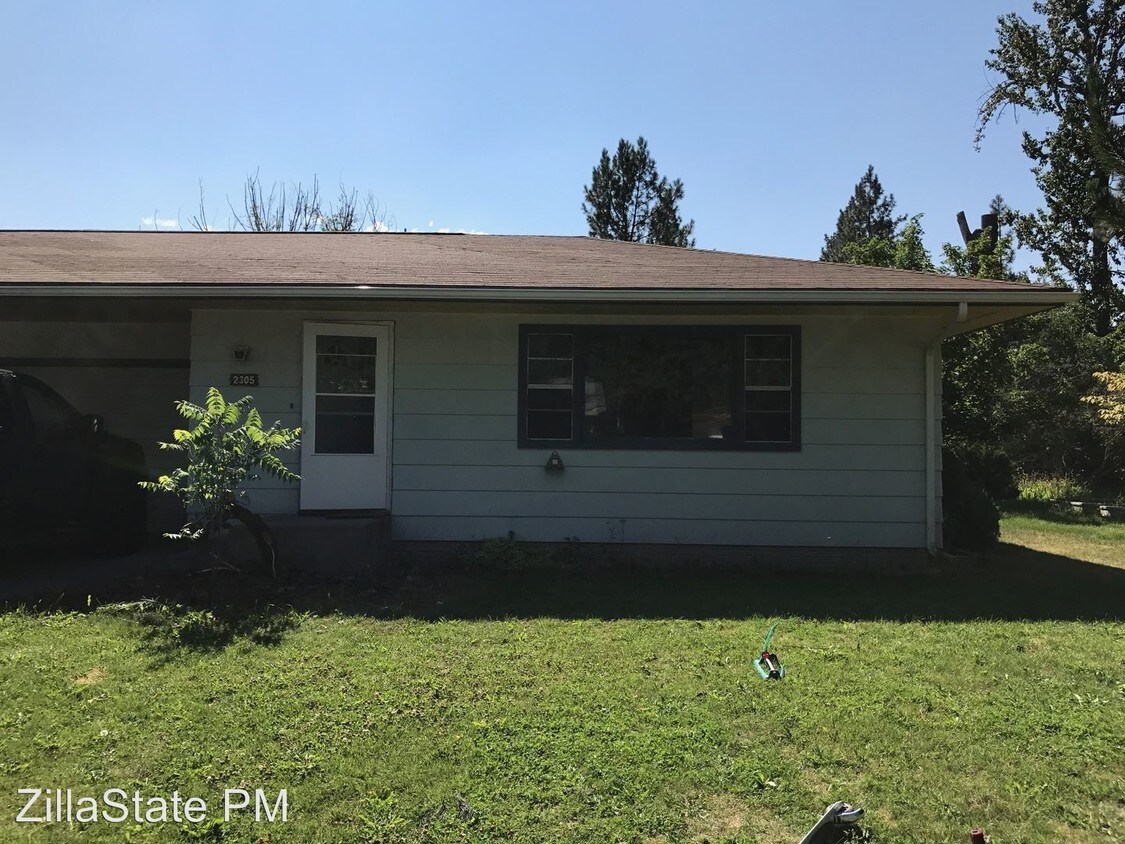 Building Photo - 2303 Raymond Ave