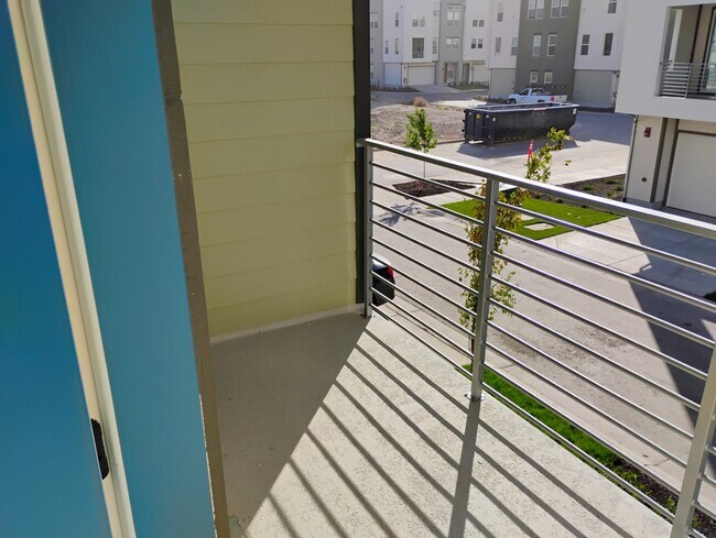 Foto del edificio - 1491 Creek Ln
