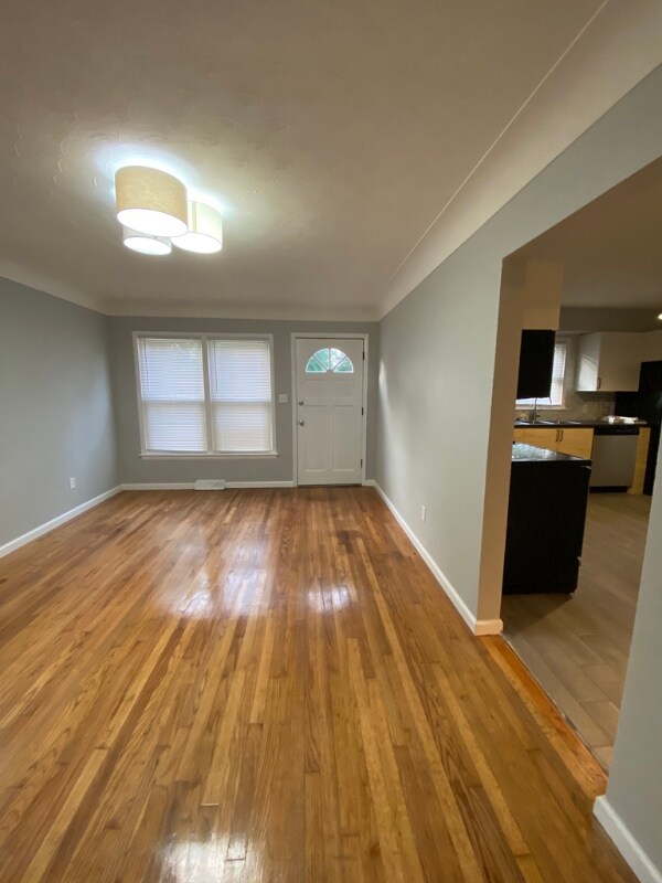 Foto del edificio - 217 W Corbin St