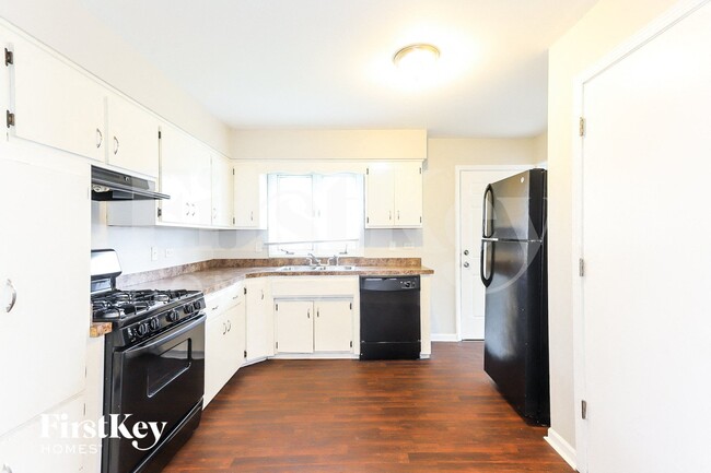 Foto del edificio - 15231 Hastings Dr