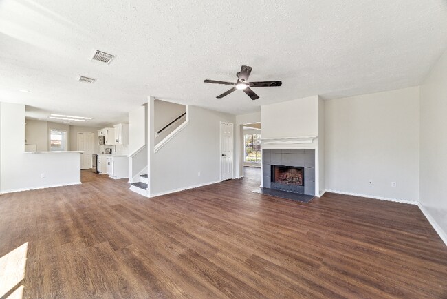 Foto del edificio - 18603 Timber Twist Dr