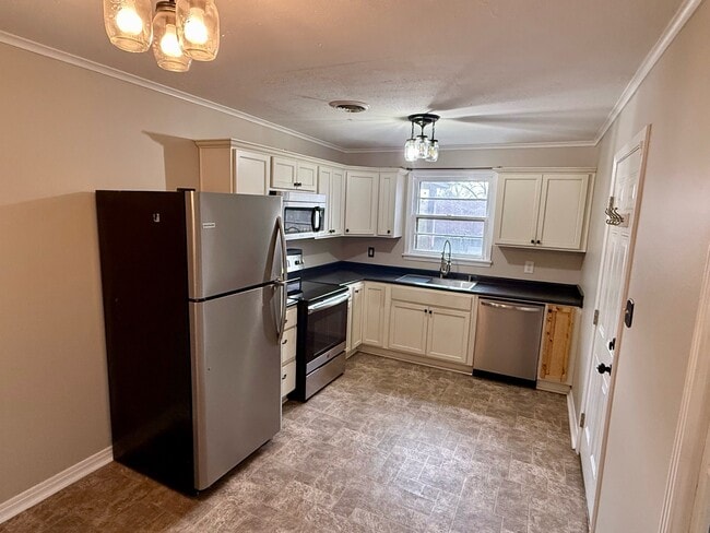 Building Photo - 909 President Ave