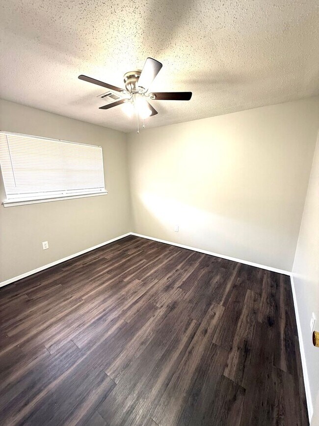 Foto del edificio - ** 3 Bed 2 Bath located in Montgomery East ** Call 334-366-9198 to schedule a self tour