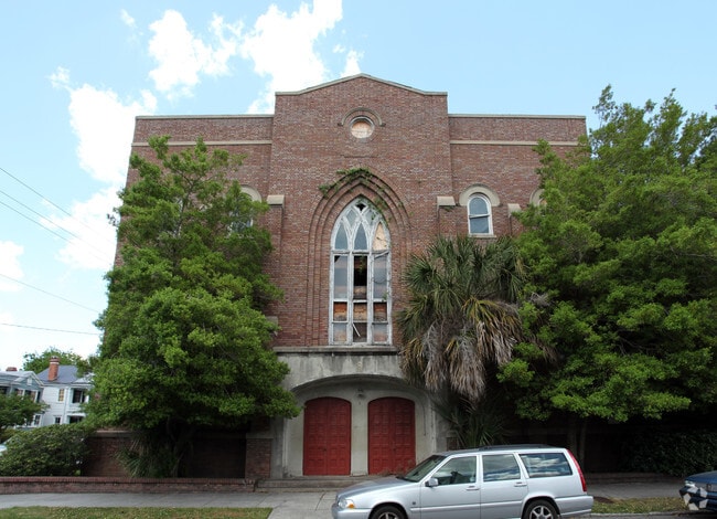 Building Photo - 70 Carolina St
