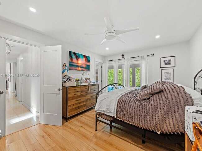 Foto del edificio - 10921 SW 116th Ave