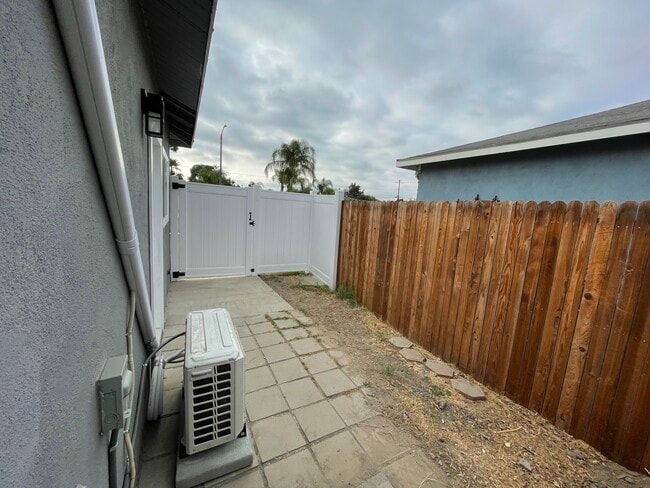 PATIO - 6310 Indiana Ave