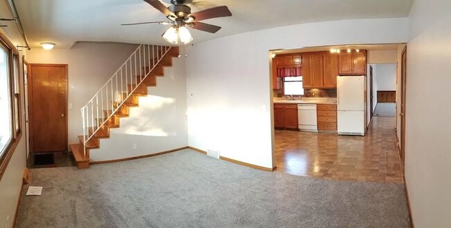 Building Photo - 4220 S 38th St