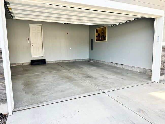 Foto del edificio - 283 N 1580 W