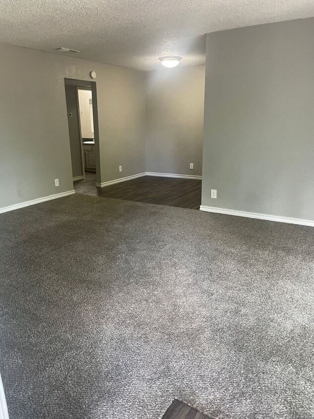 Primary Photo - 2411 E 55th Pl