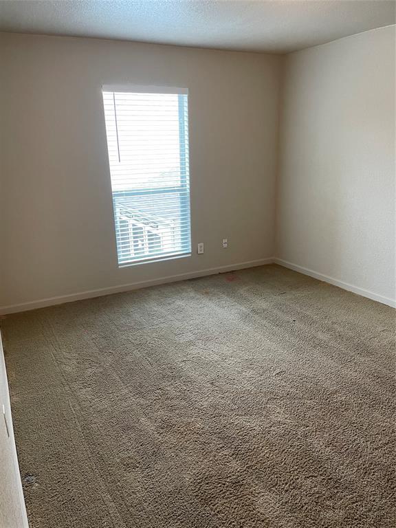 Building Photo - 8100 Creekbend Dr