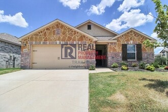 Building Photo - 10200 Fox Haven Ct