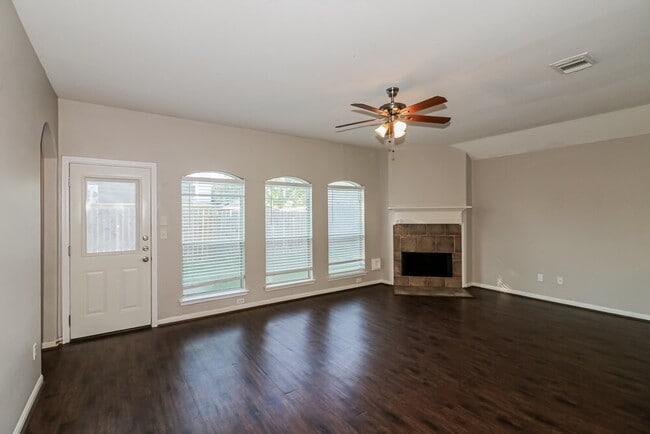 Building Photo - 5139 Chase Park Cir