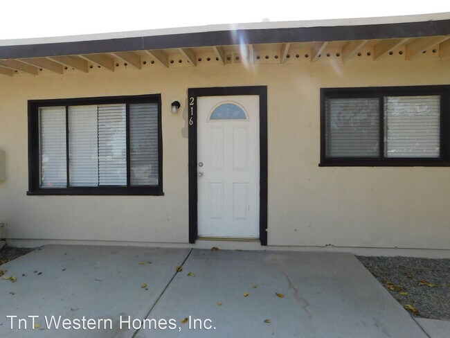 Foto del edificio - 3 br, 1 bath House - 216 Palm Dr