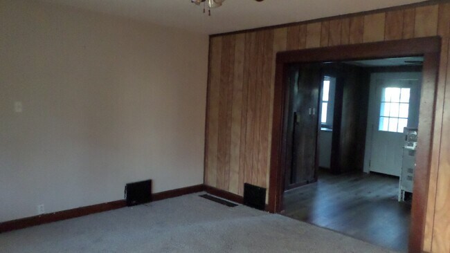 Building Photo - 1405 East Washington Street, Unit 1/2