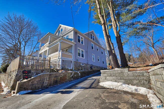 Foto del edificio - 78 Maplewood Ave