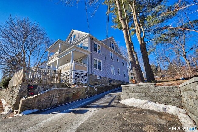 Building Photo - 78 Maplewood Ave