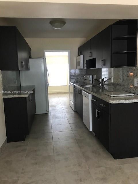 Building Photo - 3 bedroom in North miami Beach FL 33179