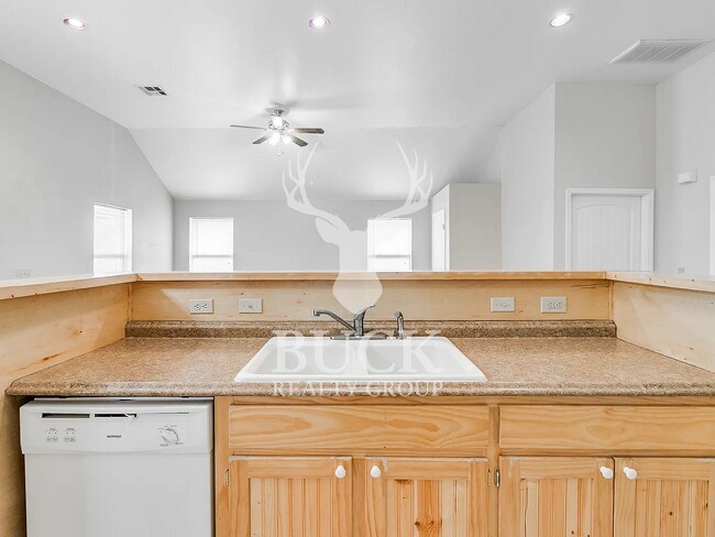 Building Photo - 1201 Stansell Dr