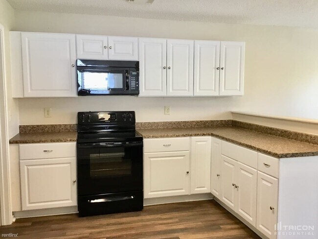 Building Photo - 6831 Evercrest Ln