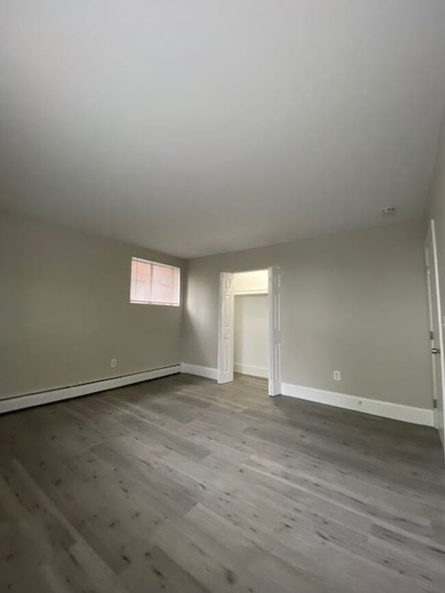 Interior Photo - Harvard Street Apartments