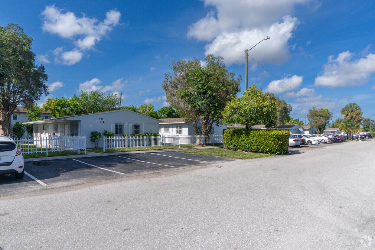 Alternate - 2901 NW 18th St