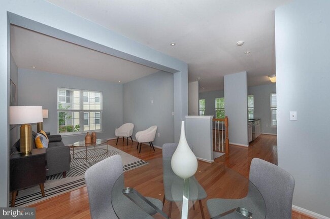 Foto del edificio - 8067 Nicosh Cir Ln