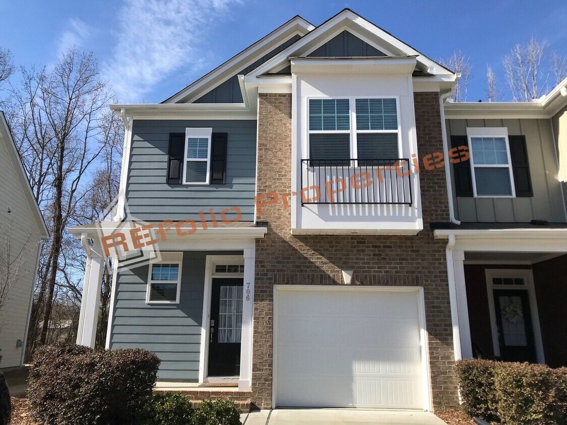 Foto principal - Great Location! 2 Story 3 Bedroom 1 Car-Ga...