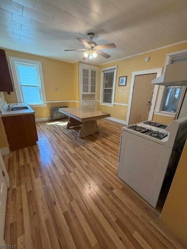 Foto del edificio - 656 N 7th St