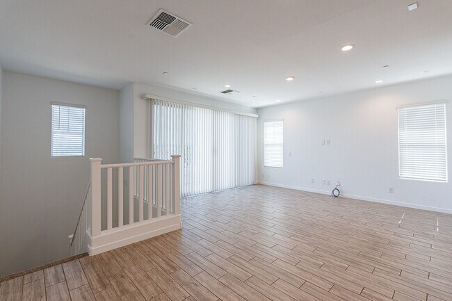 Building Photo - 4641 S Element