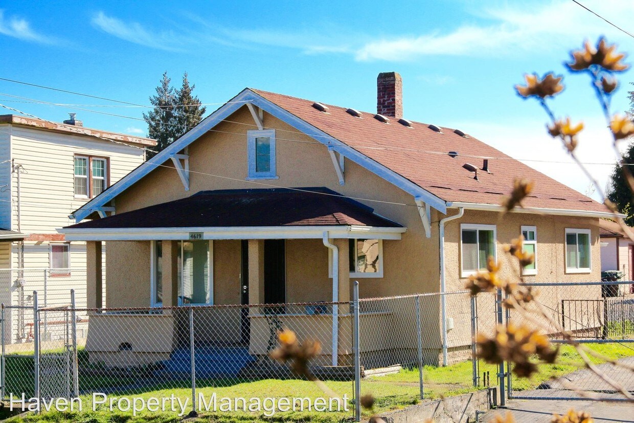 Primary Photo - 2 br, 1 bath House - 4619 S Holden St