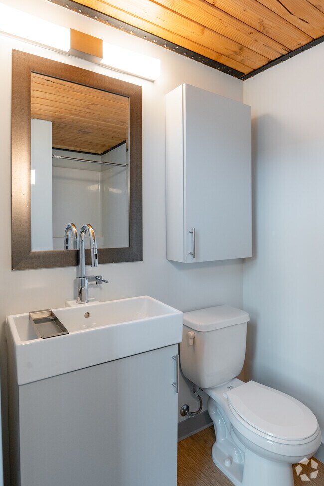 Baño del apartamento tipo loft - Kulle Urban Living
