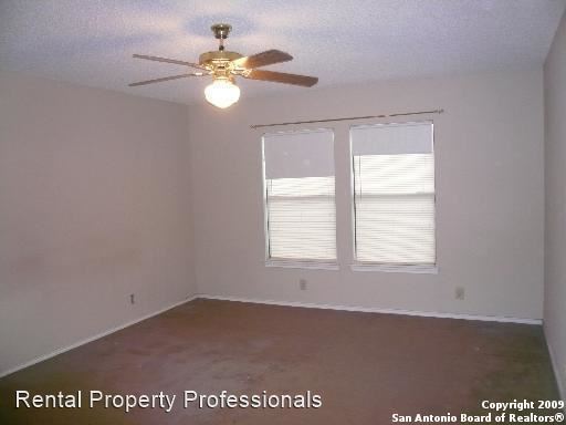 Foto del edificio - 4 br, 2 bath House - 9302 Victory Pass